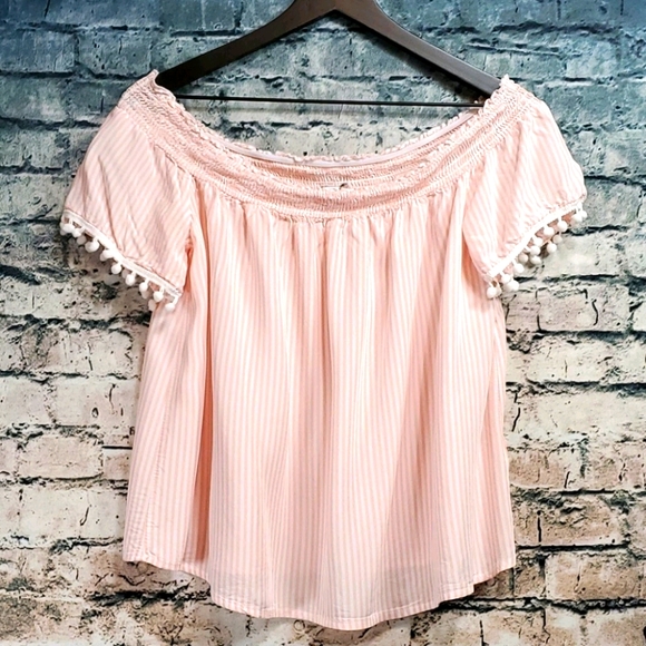 love, Fire Tops - 5/$30 🎀 Love, Fire | Flirty Off Shoulder Blouse